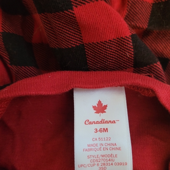 Canadiana 3-6m sleeper - Picture 3 of 3